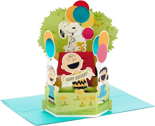 Hallmark Paper Wonder Peanuts - Tarjeta de cumpleaños desplegable (Snoopy, Charlie Brown, Día lleno de diversión)