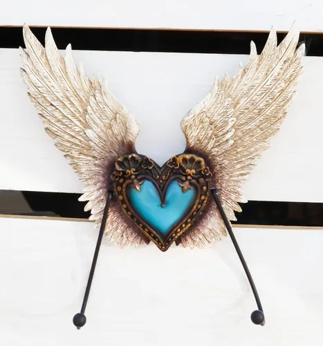 Miniatura 3 de Ebros Gift Corazón de flor de Lis de cuero sintético rústico occidental con alas de roca turquesa y ángel, ganchos dobles decorativos para colgar