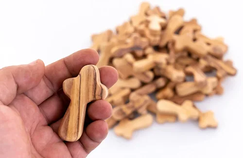 Miniatura 6 de Zuluf 50 Pequeñas Cruces de Mano de Madera de Olivo Fábrica de Belén Cruces de Madera de Olivo de Meditación de Mano de Belén Israel 6cm / 2.5