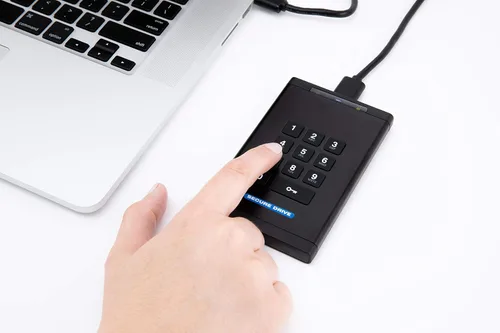 Miniatura 5 de SecureData SecureDrive KP - Unidad externa USB 3.0 cifrada de hardware de 1 TB FIPS 140-2 Nivel 3 Desbloqueo a través del teclado compatible