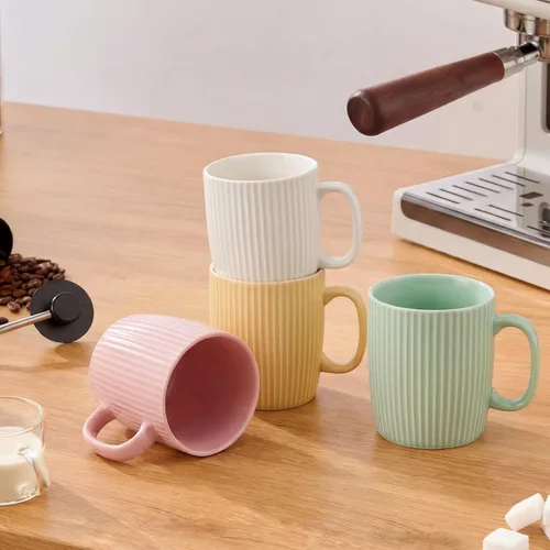 Miniatura 8 de Juego de 4 tazas de café de cerámica de 14 onzas, modernas tazas de café a rayas acanaladas con asas grandes para café con leche, té, cacao
