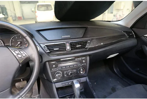 Miniatura 3 de YIWANG Cubierta de panel de decoración de consola central de coche estilo fibra de carbono para BMW X1 E84 2010-2015 conducción izquierda accesorios