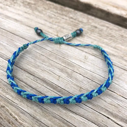 Miniatura 4 de Rumi Sumaq Pulseras de Orgullo y Bandera del País con Atadura de Tirón — Pulseras Macramé Trenzadas a Mano, Nudo de Pescado y Trenzadas Ajustables