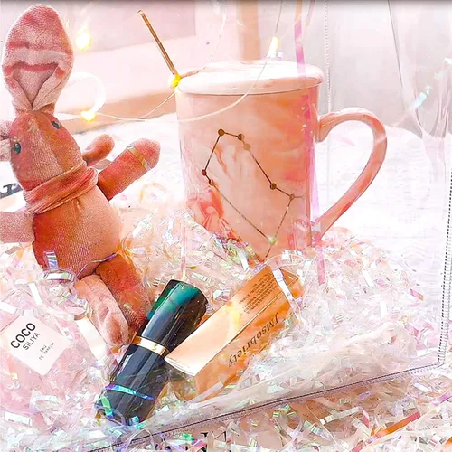 Miniatura 3 de Zwish Cesto de película iridiscente brillante de 1 libra de PP triturados y hebras de confeti arrugado triturado para envoltura de regalos