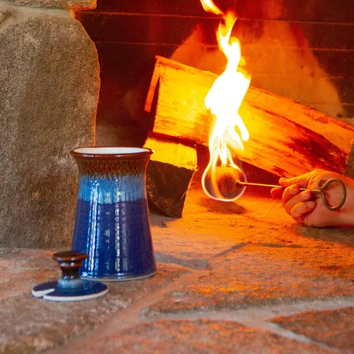 Miniatura 3 de Georgetown Pottery Hecho a mano Cape Cod Firepot Firepot con hierro y esteatita fuego Starter Wand para chimenea, estufa de leña, hoguera