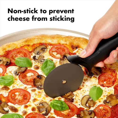 Miniatura 5 de OXO Good Grips - Rueda y cortador de pizza para sartenes antiadherentes