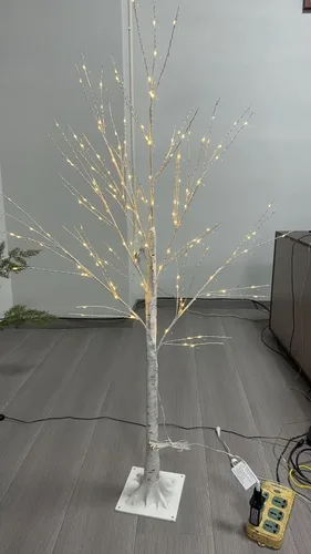 Miniatura 9 de Aurelema 6 piezas de árbol de abedul iluminado de 4 pies, 5 pies y 6 pies, 8 modos de Navidad, luces LED artificiales de color blanco cálido, árbol