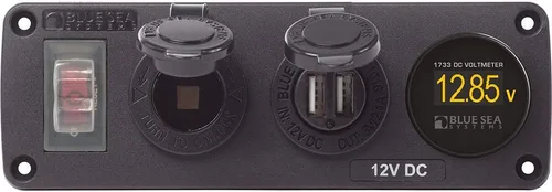 Blue Sea Systems 4366 Panel de accesorios resistente al agua con disyuntor, enchufe de 12 V, cargador USB doble, mini voltímetro, negro