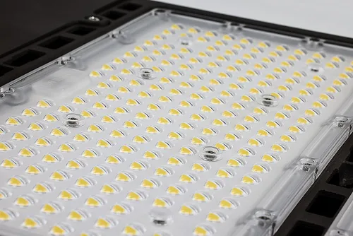 Miniatura 5 de Nuvo 65/844 Luz LED para exteriores tipo III, 100-277V 200 vatios, 4000K