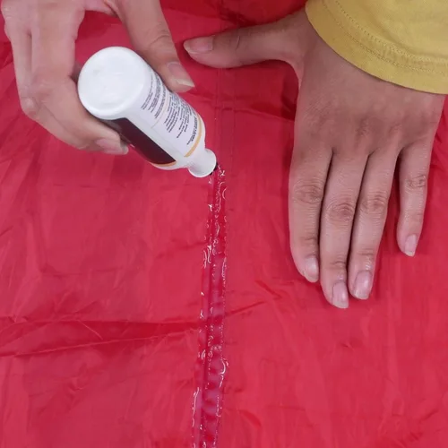 Miniatura 7 de STAR BRITE Spray impermeabilizante, impermeable, repelente de manchas + protección UV, 64 onzas (081964) y sellador Gear AID Seam Grip FC de secado