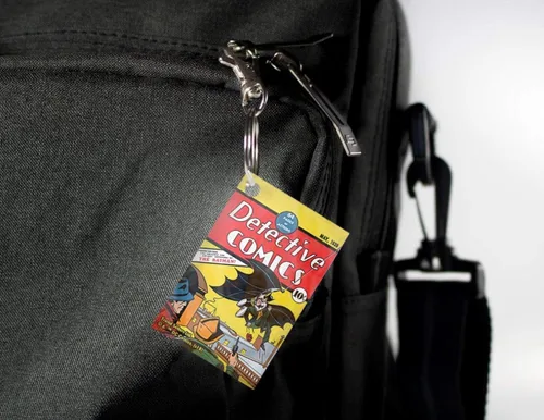 Miniatura 3 de DC Comics Batman Número 27 de Detective Comics Llavero acrílico coleccionable, Problema n. 27, 1.5" x 2.25