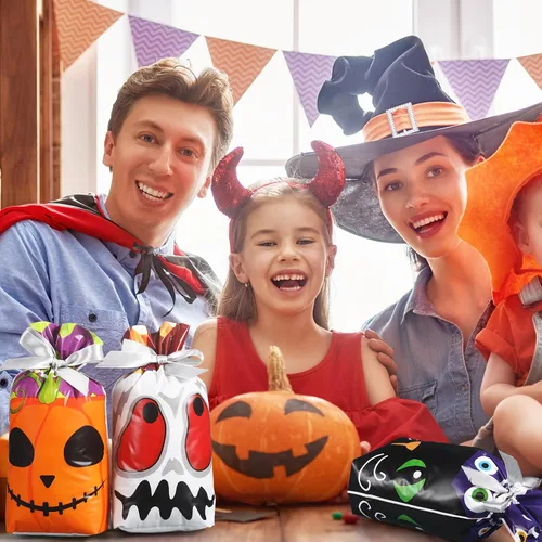 Miniatura 7 de Funrous 48 bolsas de regalo con cordón para Halloween, bolsas de plástico para dulces, bolsas de regalo de fiesta para niños, suministros de fiesta