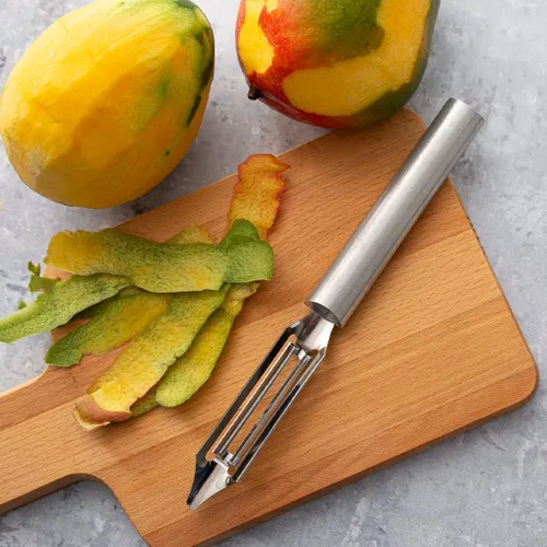 Miniatura 6 de Rada Cutlery Deluxe - Pelador de verduras (R141), hoja giratoria de acero inoxidable de 2 pulgadas, mango plateado, paquete de 2
