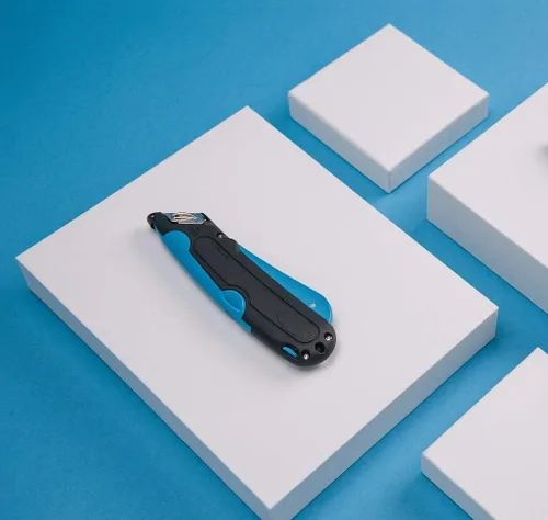 Miniatura 5 de COSCO 091508 Easycut - Cuchillo cortador con hoja autoretráctil con punta de seguridad, negro/azul