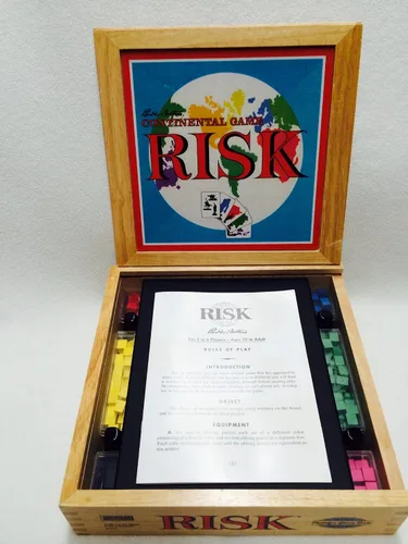 Miniatura 3 de Hasbro Gaming Nostalgia de Riesgo