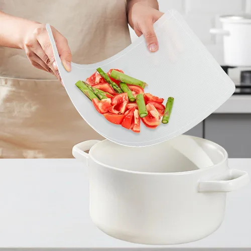 Miniatura 5 de WK Juego de 3 tablas de cortar de plástico flexible con labio, tabla de cortar plegable para cocina, tablas de cortar transparentes, hojas