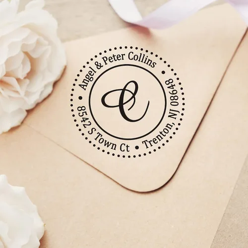 Miniatura 8 de Sello autoentintado con monograma personalizado, regalo perfecto para las fiestas en una elegante caja de regalo. Elige entre 15 colores de tinta