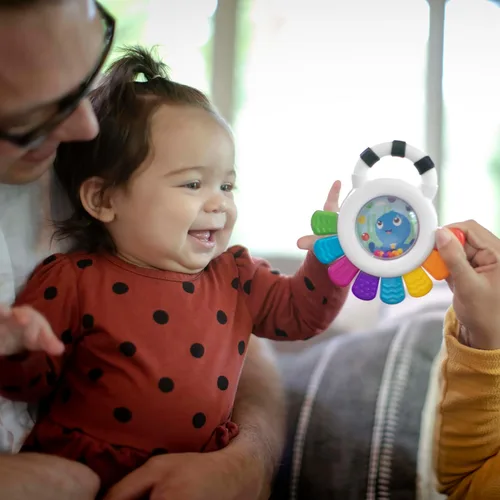 Miniatura 6 de Baby Einstein Outstanding Opus The Octopus - Sonajero sensorial y mordedor, juguete multiusos, sin BPA y refrigerable, 3 meses en adelante, Sonajero