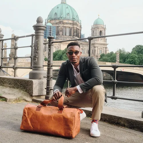 Miniatura 5 de Berliner Bags Bolsa de lona de cuero vintage Oslo para viajes o el gimnasio, bolsa de noche para hombres y mujeres, Coñac, L