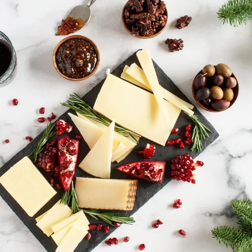 igourmet Muestra de queso navideño – Surtido de queso gourmet navideño prémium y muestra con manchego, cheddar inglés, pizarra y más