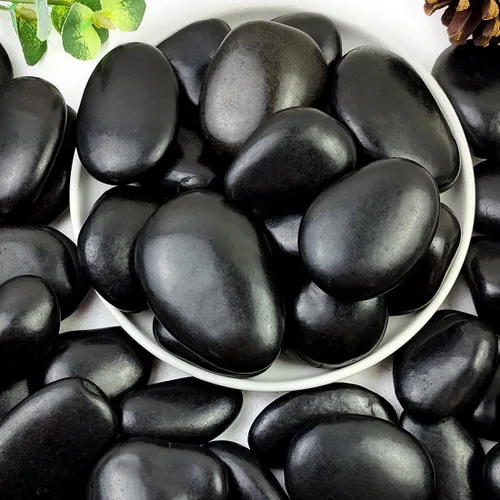 Miniatura 8 de YISZM Rocas blancas de río de 40 libras para paisajismo, guijarros naturales de 2 a 3 pulgadas para plantas de interior, piedras decorativas Blanco