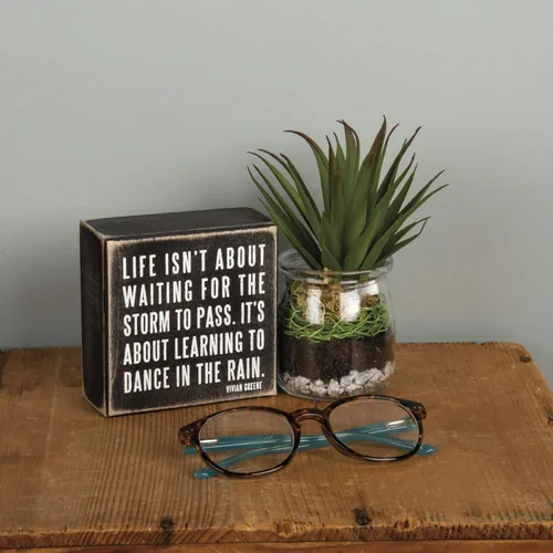 Miniatura 3 de Cuadro con la frase "Life Isn't About Waiting" para el hogar, para apoyar o colgar, estilo caja de madera, para la oficina, el hogar, el escritorio