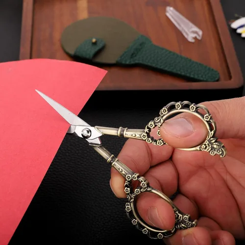 Miniatura 9 de YOUGUOM Tijeras de tejer con estuche, tijeras de ganchillo para roscar tijeras de coser para bordar, manualidades, punto de aguja, pequeñas tijeras