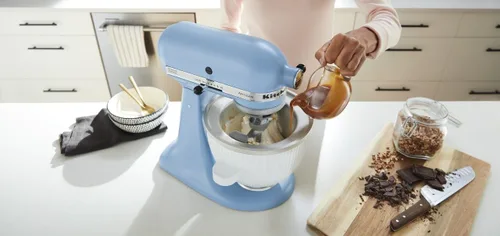 Miniatura 4 de Accesorio para máquina de helados KitchenAid para batidora de pie, 2 cuartos de galón, KSMICM, color blanco