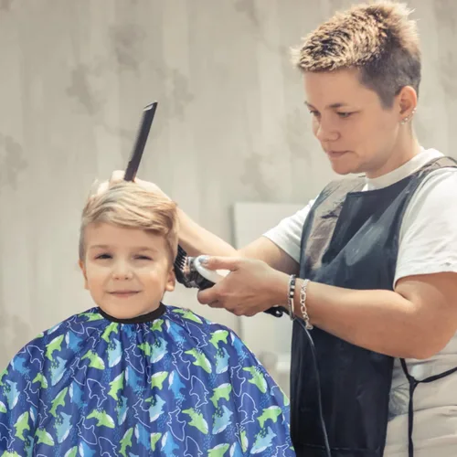 Miniatura 6 de Capa de peluquería para niños con cepillo para el cuello, capa profesional de corte de pelo con cierre a presión ajustable