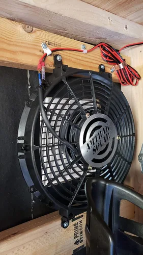 Miniatura 4 de Amtrak ventilador plástico solar de 12 pulgadas