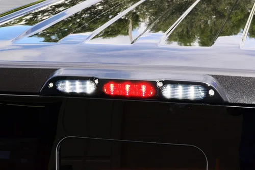 Miniatura 9 de iJDMTOY Conjunto de luz de freno/stop de montaje alto LED completo con lente ahumada compatible con Ford 2015-2020 F-150, 2017 y posteriores F-250