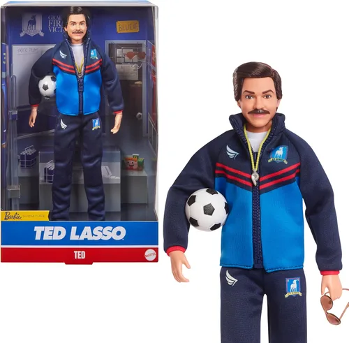Muñeca de moda Barbie Signature, Ted Lasso usando chándal azul con logotipo de AFC Richmond, coleccionable en empaque para exhibir 3-Multicolor