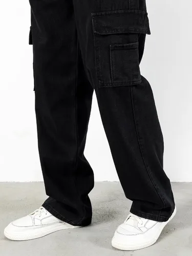 Miniatura 5 de OYOANGLE Pantalones de mezclilla holgados para hombre pierna recta con solapa bolsillo