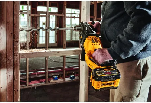 Miniatura 7 de DEWALT 60V MAX* Taladro de ángulo recto, espárrago/viga, solo herramienta (DCD470B)