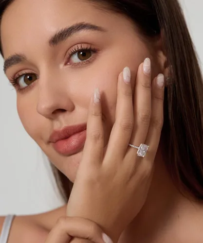 Miniatura 5 de Michooyel Anillo de compromiso de mujer de corte radiante de 4.0 quilates, anillo de boda de diamantes simulados, anillo de promesa, anillo de boda