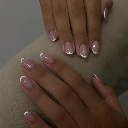 Miniatura 19 de Uñas postizas a presión de otoño con diseño de hoja de arce cortas y cuadradas en estilo francés con degradado - Lindas uñas acrílicas brillantes