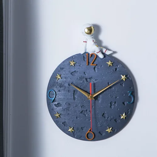 Miniatura 7 de Reloj de pared con temática espacial, reloj de pared con luna de astronauta, reloj silencioso moderno de 12 pulgadas para habitación de niños