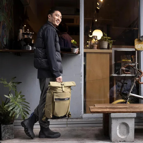 Miniatura 5 de Thule Paramount - Mochila de 24 litros con funda acolchada para laptop, se adapta a portátiles de 16 pulgadas y tabletas de 12 pulgadas, diseño