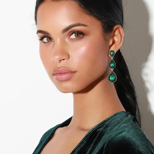Miniatura 16 de EleQueen Pendientes de cristal austriaco en tono dorado para mujer, forma de pera de 2.5 pulgadas, color esmeralda