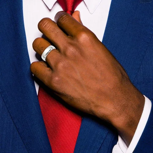 Miniatura 5 de Anillo de boda de oro blanco de 10 quilates de 0236in liso clásico de cúpula