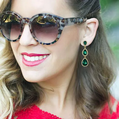 Miniatura 2 de EleQueen Pendientes de cristal austriaco en tono dorado para mujer, forma de pera de 2.5 pulgadas, color esmeralda