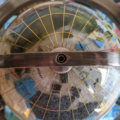 Miniatura 6 de Unique Art - Globo de mundo con forma de remolino de perlas puras de 10 x 6 pulgadas con trípode plateado