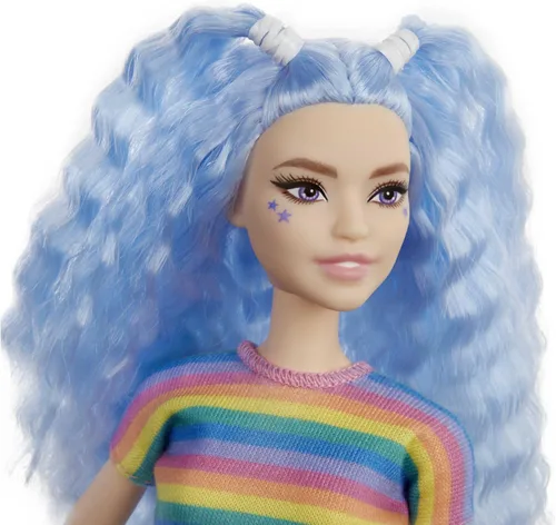 Miniatura 3 de Barbie Fashionistas - Muñeca #146 con 2 trenzas trenzadas y prótesis de pierna con vestido estampado de estrellas, zapatos blancos y pulsera