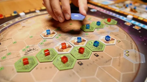 Miniatura 16 de Terraforming Mars The Colonies by Stronghold Games, Juego de mesa de estrategia