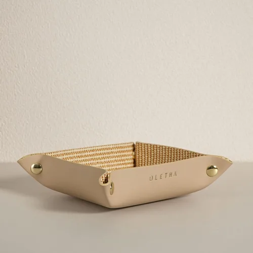 Miniatura 14 de OLETHA Bandeja de valet pequeña plegable - Organizador estético para escritorio para el hogar, la oficina y viajes - Recipiente portátil para Negro