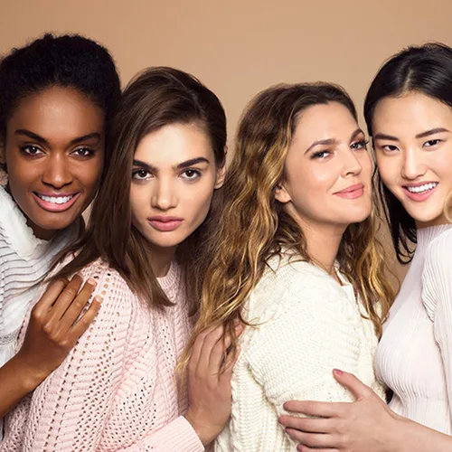 Miniatura 5 de FLOWER BEAUTY by Drew Barrymore Light Illusion Corrector de cobertura completa, difusa ojeras oscuras debajo de los ojos + manchas borrosas – Light
