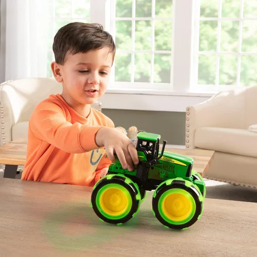 Miniatura 4 de TOMY Monster Treads Lightning Wheels - Tractor John Deere - Juguete de camión monstruo con luces activado por movimiento - Juguetes de tractor John
