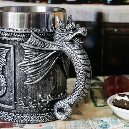 Miniatura 6 de Alikiki Taza de Café de Dungeons and Dragons Grande - Taza de GOT D&D para Juego de Cerveza Tazas de Regalo para Hombres - 21oz Jarra de Acero