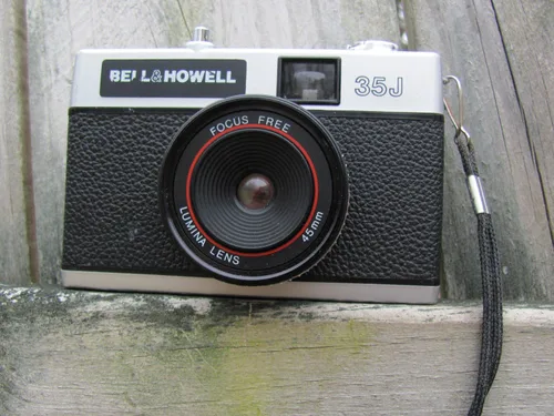 Miniatura 2 de Bell & Howell 35j - Cámara de película de 1.378 in con lente Lumina de 1.77 pulgadas sin enfoque