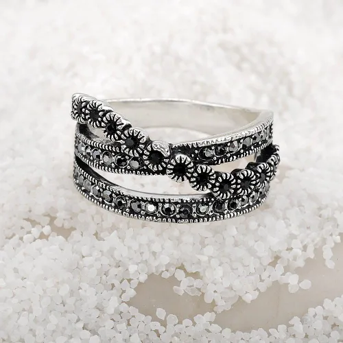 Miniatura 5 de Mytys Crossover Statement Rings for Women 18k Gold Band Ring Black Marcasite Wide Chunky Twist Rings